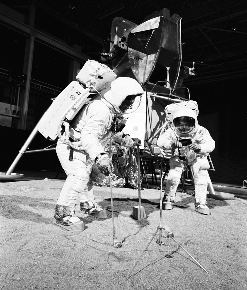 Illustration for article titled Real Apollo 11 Training Photos Look Like Prep For a Fake Moon Landing